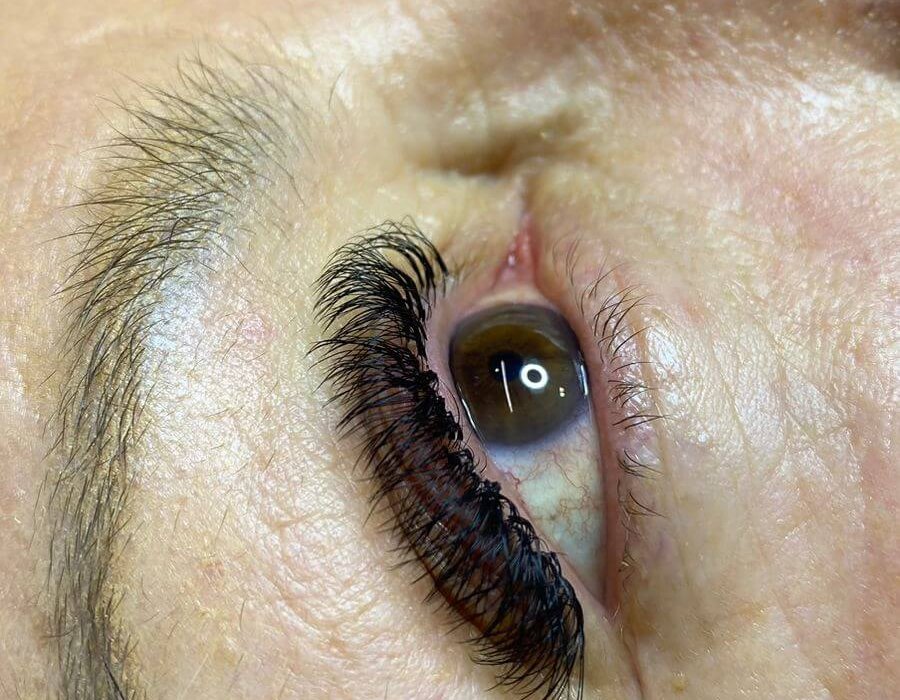 Volume Egípcio 3D ou 4D (fios em formato de W, com três fios unidos na base)